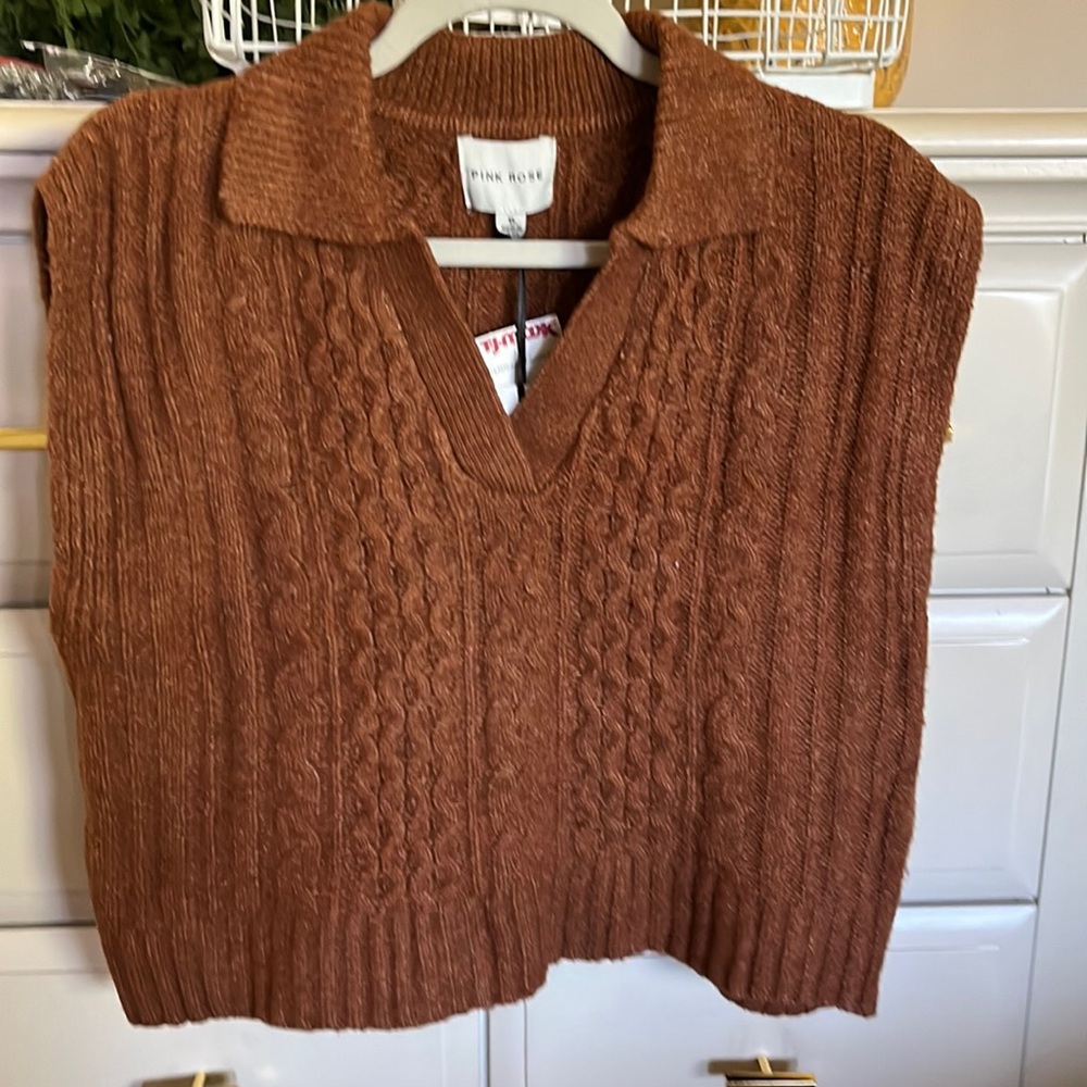 Pink Rose - V neck collared sweater vest Size: XL